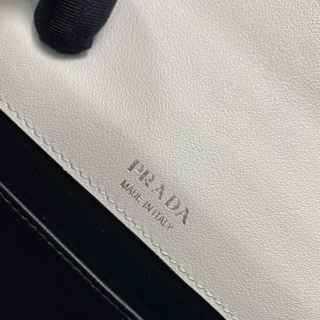 Prada Leather Mini Shoulder Bag Handbag White 1BP020